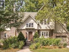 2 OAK KNOLL Drive Hamilton Ontario, L8S 4C3