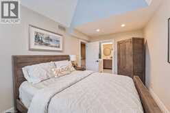 2331 MARINE Drive | Oakville Ontario | Slide Image Sixteen