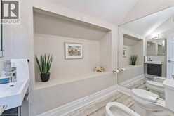 2331 MARINE Drive | Oakville Ontario | Slide Image Twenty-seven
