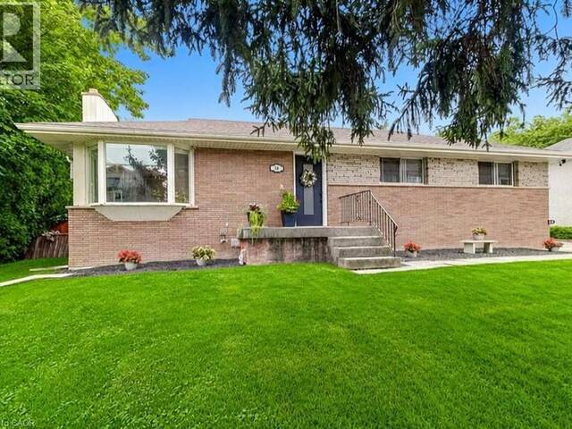 56 BARTON Street Waterdown Ontario, L0R 2H0 - 4 Bedrooms Home For Sale
