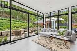 2 FREEMAN Place | Hamilton Ontario | Slide Image Twelve
