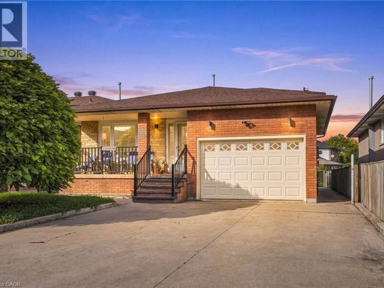 42 LASILA Court, Hamilton, Ontario L9C 7B6