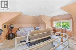 33 TUXEDO Avenue S | Hamilton Ontario | Slide Image Thirteen