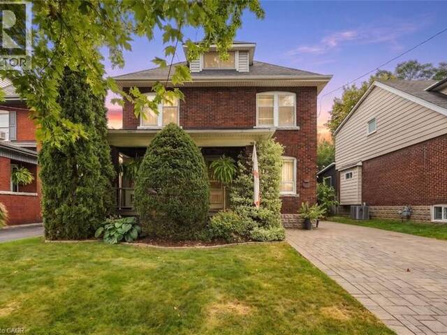 33 TUXEDO Avenue S Hamilton Ontario, L8K 2R7 - 3 Bedrooms Home For Sale