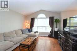 21 GLENGARY Crescent | Caledonia Ontario | Slide Image Four