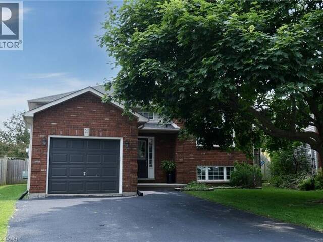 21 GLENGARY Crescent Caledonia Ontario, N3W 2L7 - 5 Bedrooms Home For Sale