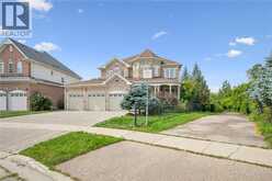 517 TOPPER WOODS Crescent | Kitchener Ontario | Slide Image Three