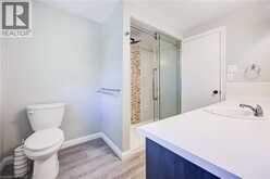 2037 MOUNTAIN GROVE Avenue | Burlington Ontario | Slide Image Twenty