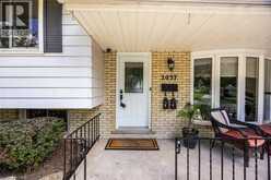 2037 MOUNTAIN GROVE Avenue | Burlington Ontario | Slide Image Four