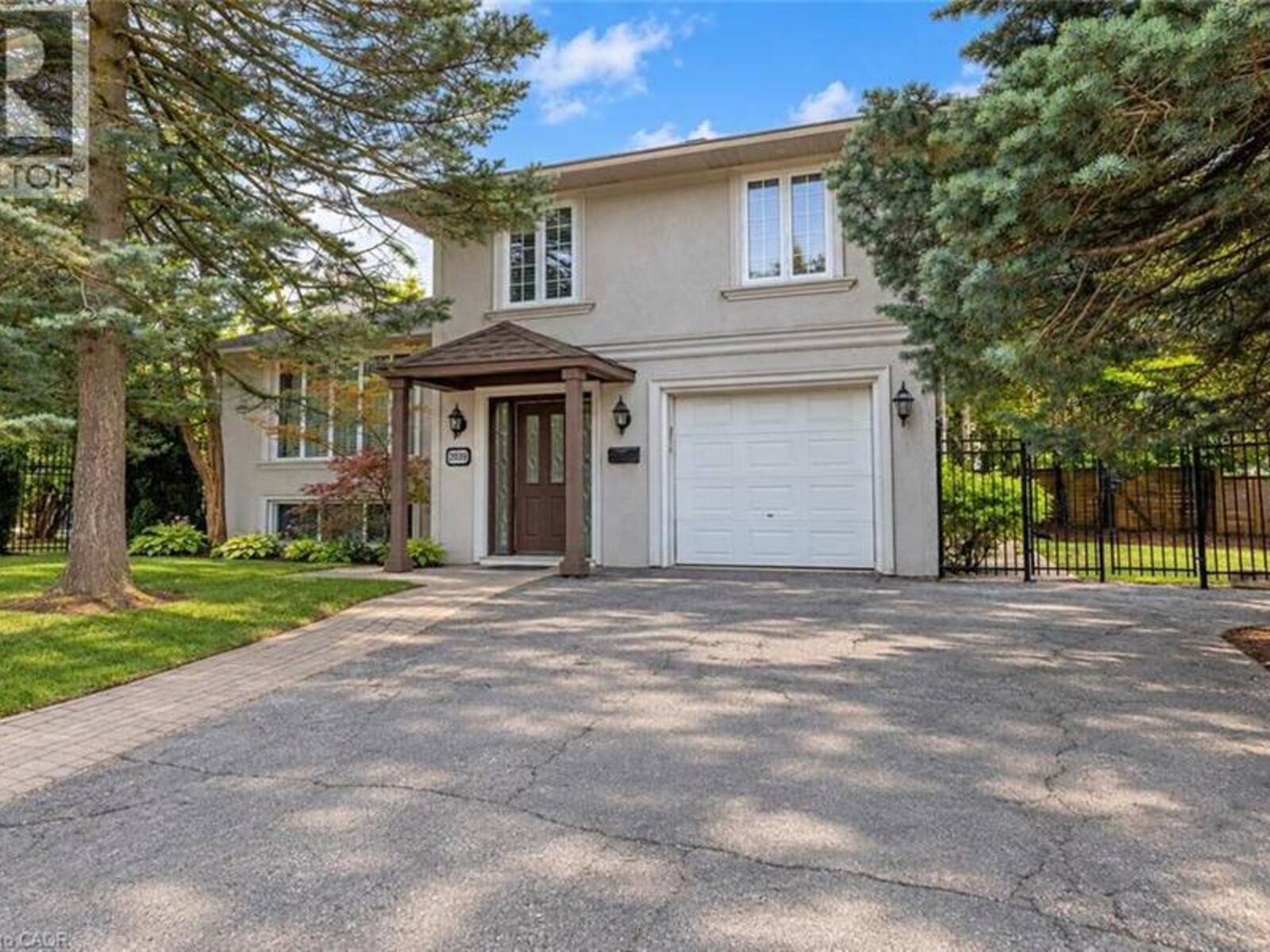 2039 WAKELY Street, Oakville, Ontario L6L 2K3