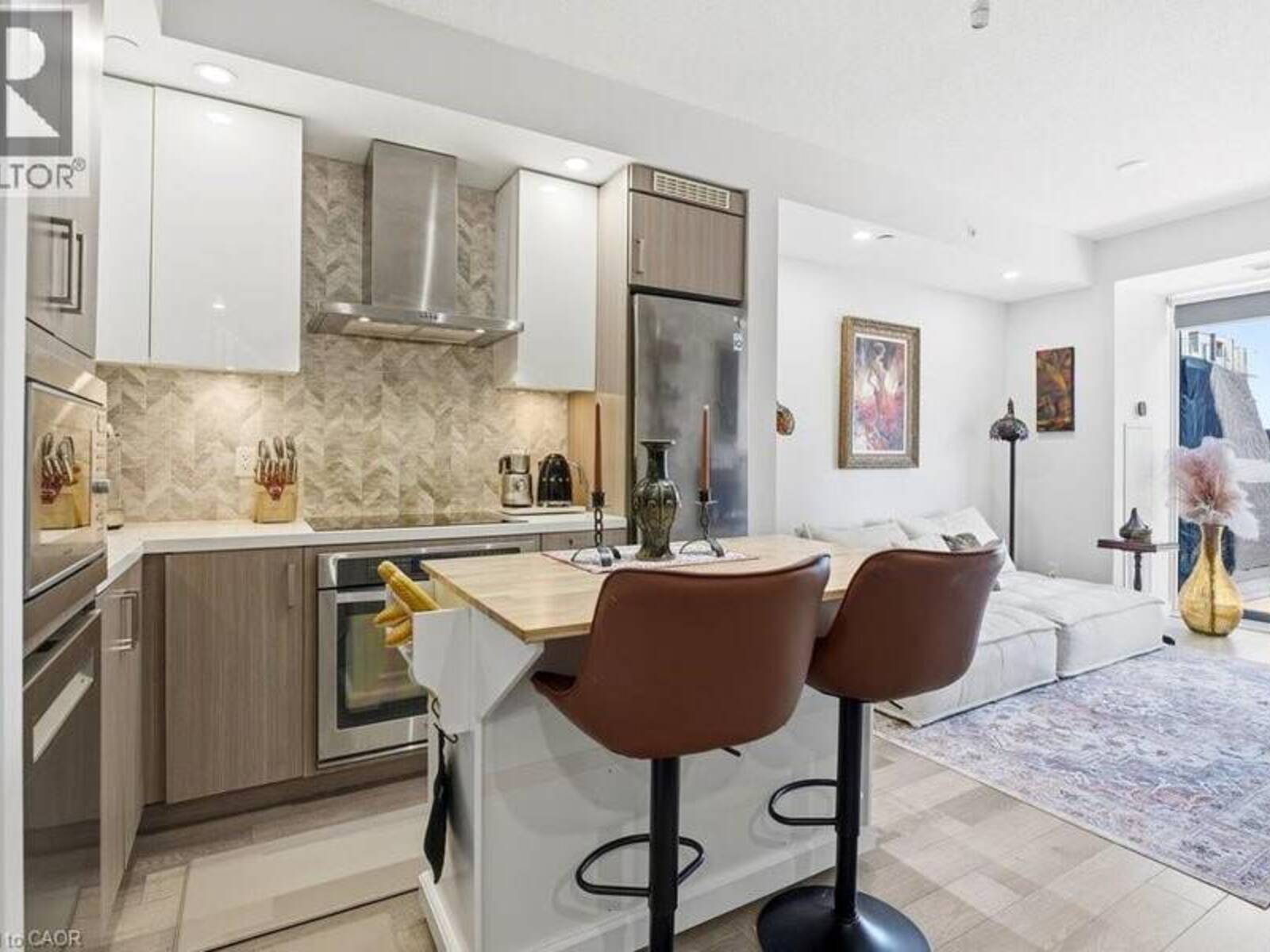 5220 DUNDAS Street Unit# D211, Burlington, Ontario L7L 0J4