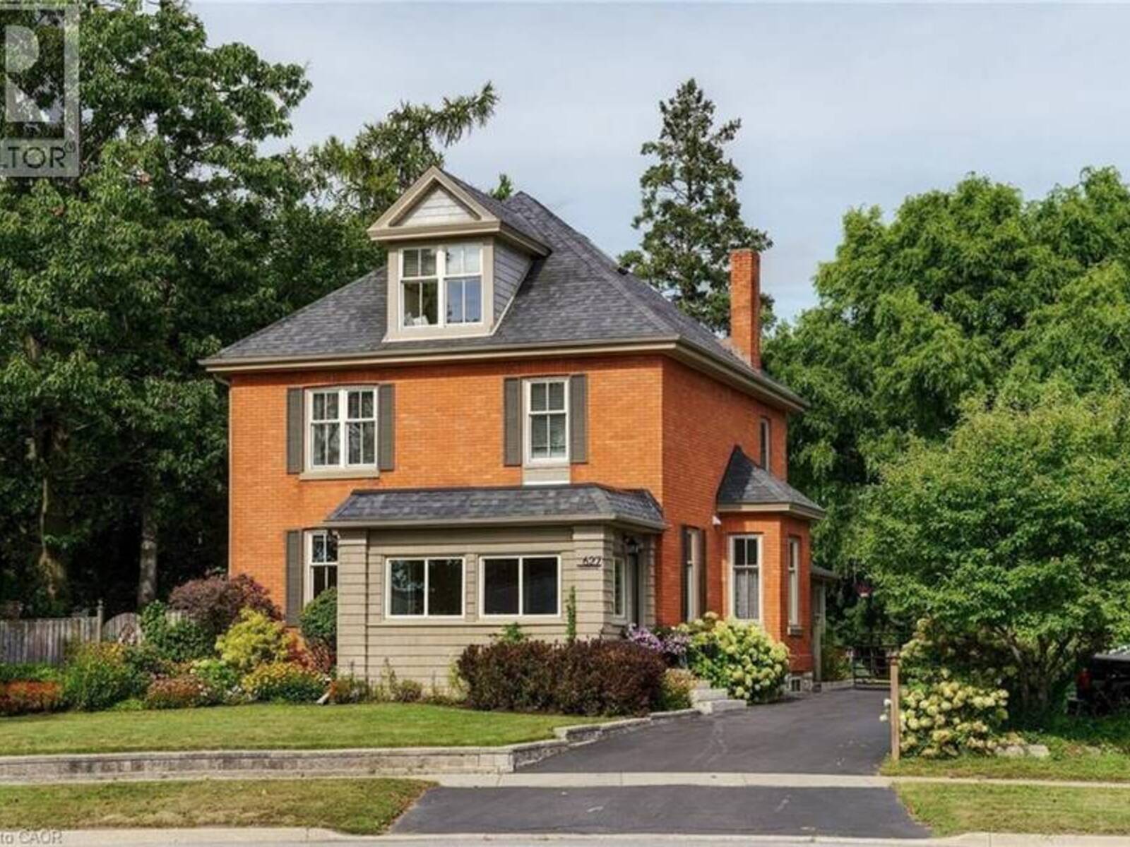 627 MAPLE Avenue, Burlington, Ontario L7S 1M7