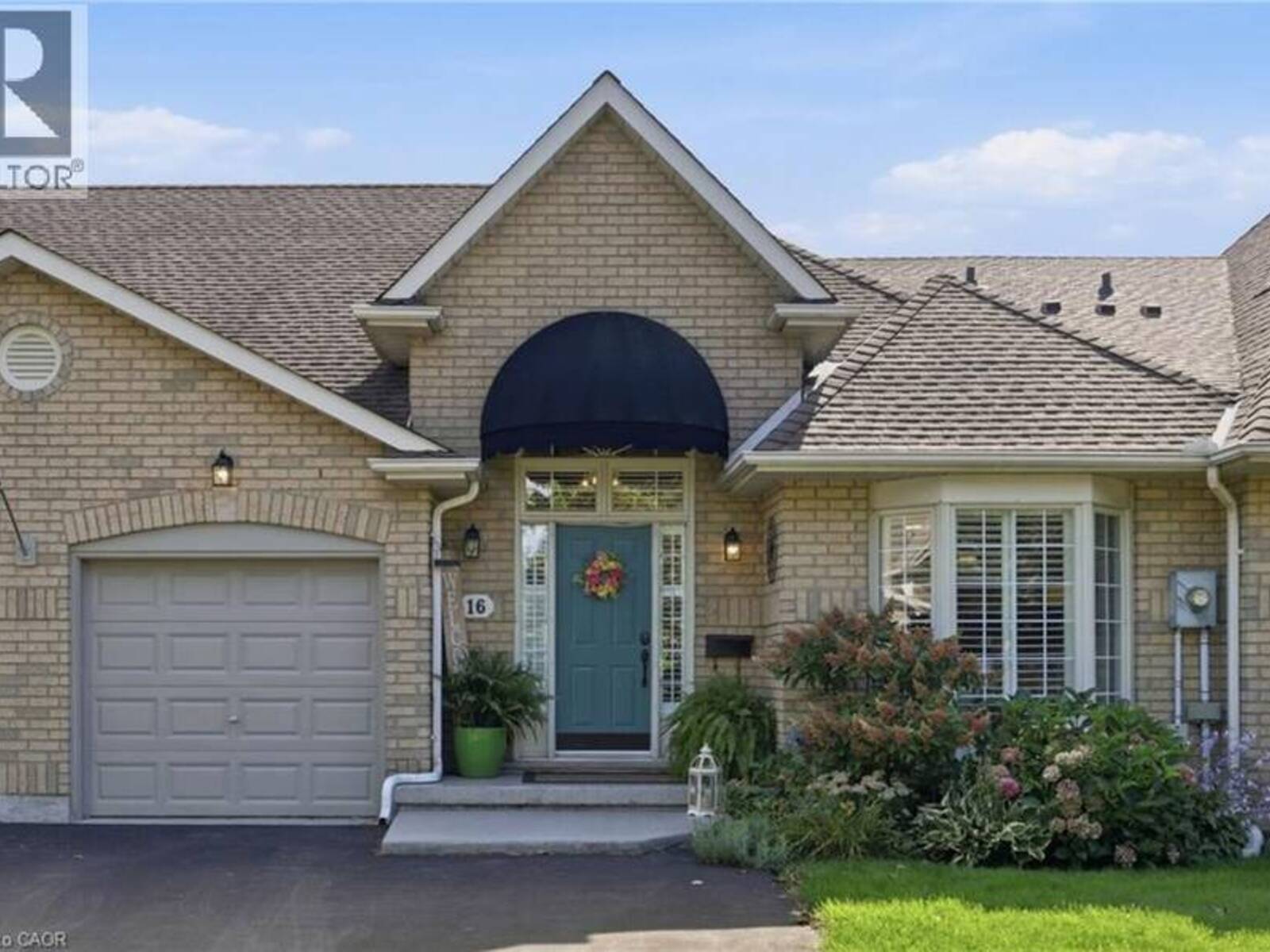 16 RED HAVEN Drive, Grimsby, Ontario L3M 5J7