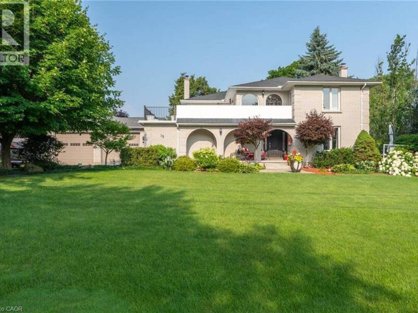 15 MARQUETTE Drive, Kitchener, Ontario N2P 2H2