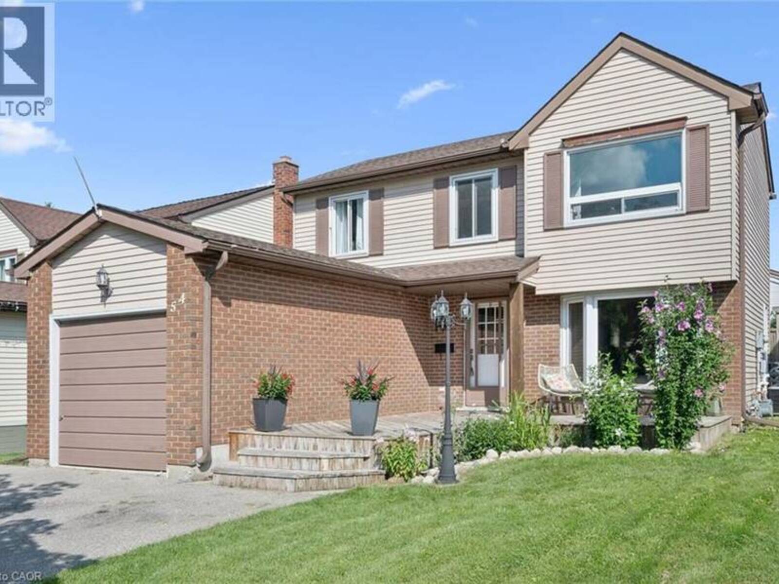 54 ROYAL ORCHARD Place, Kitchener, Ontario N2N 1Z6