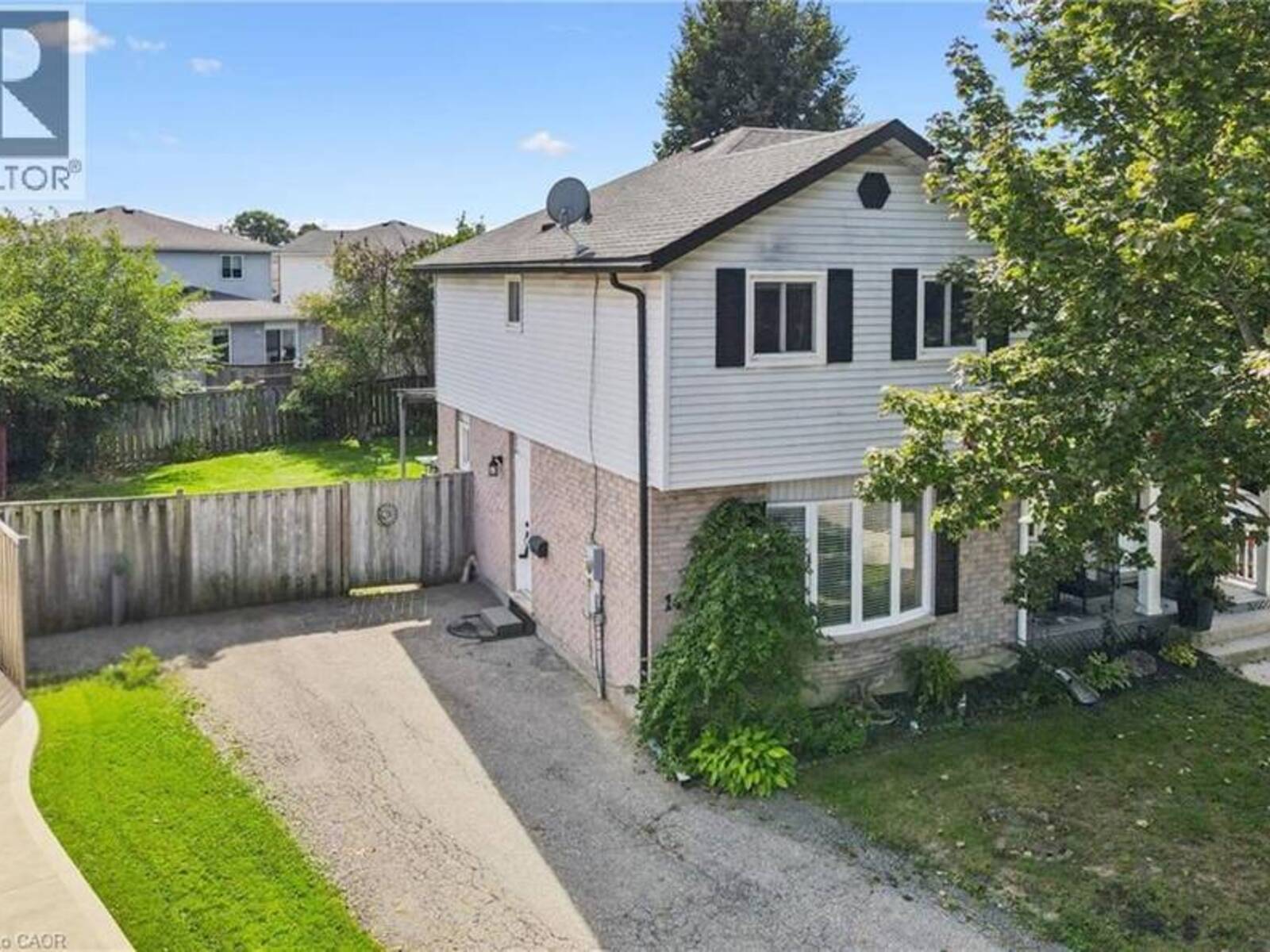 149 IRONSTONE Drive, Cambridge, Ontario N1P 1A4