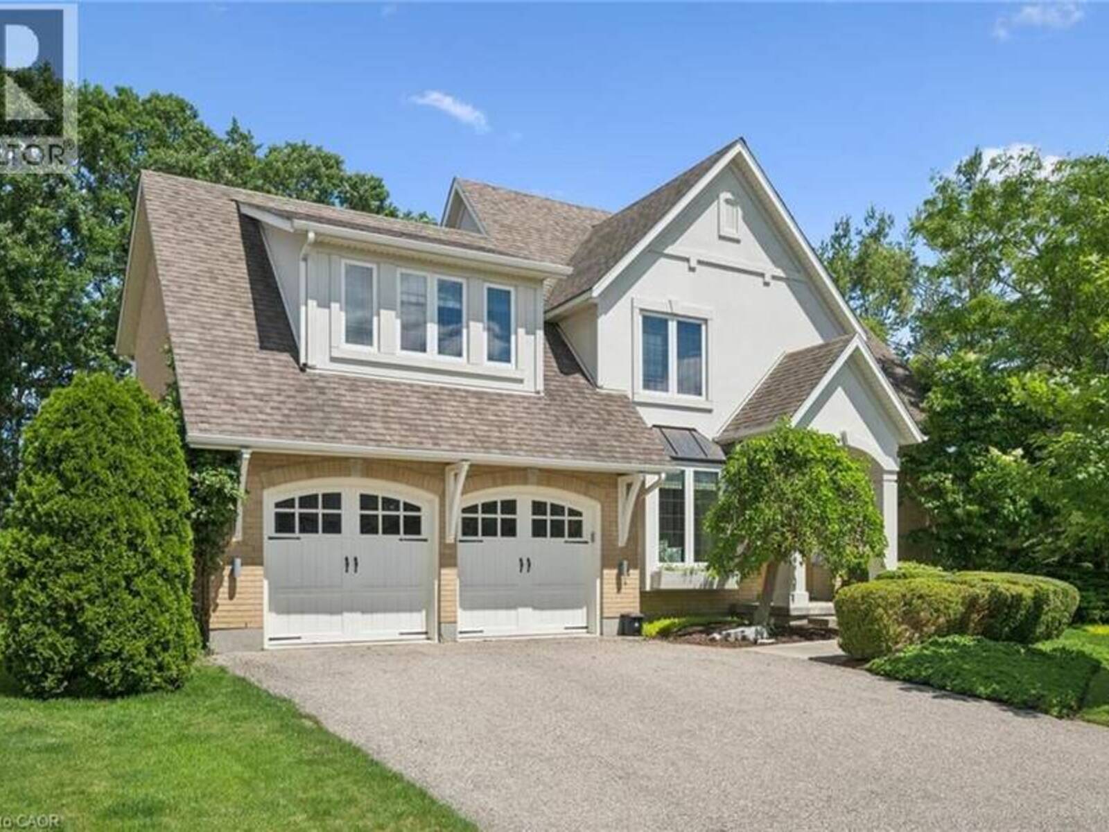 576 FALCONRIDGE Crescent, Kitchener, Ontario N2K 4J2