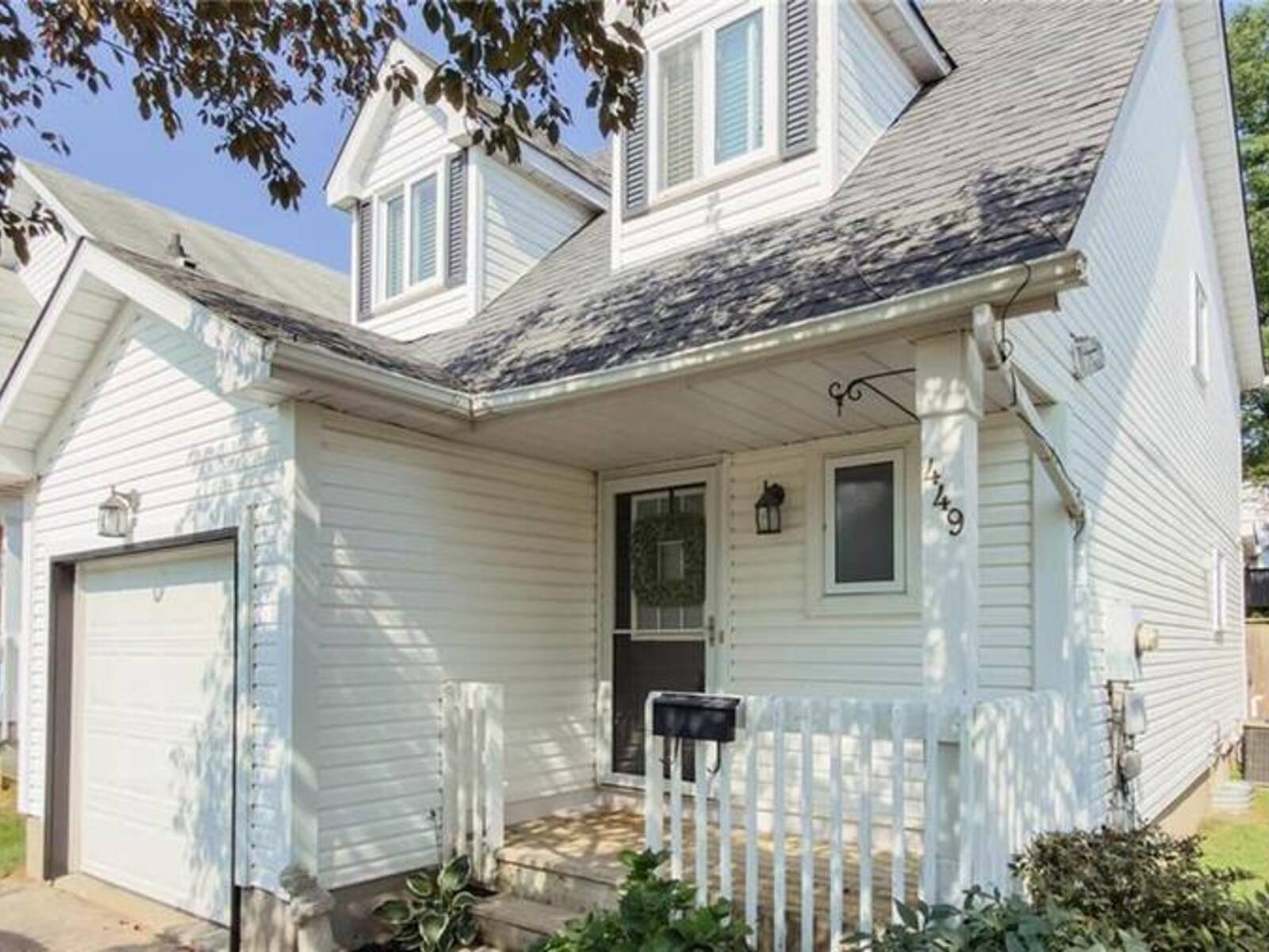 449 EXMOOR Street, Waterloo, Ontario N2K 3T7