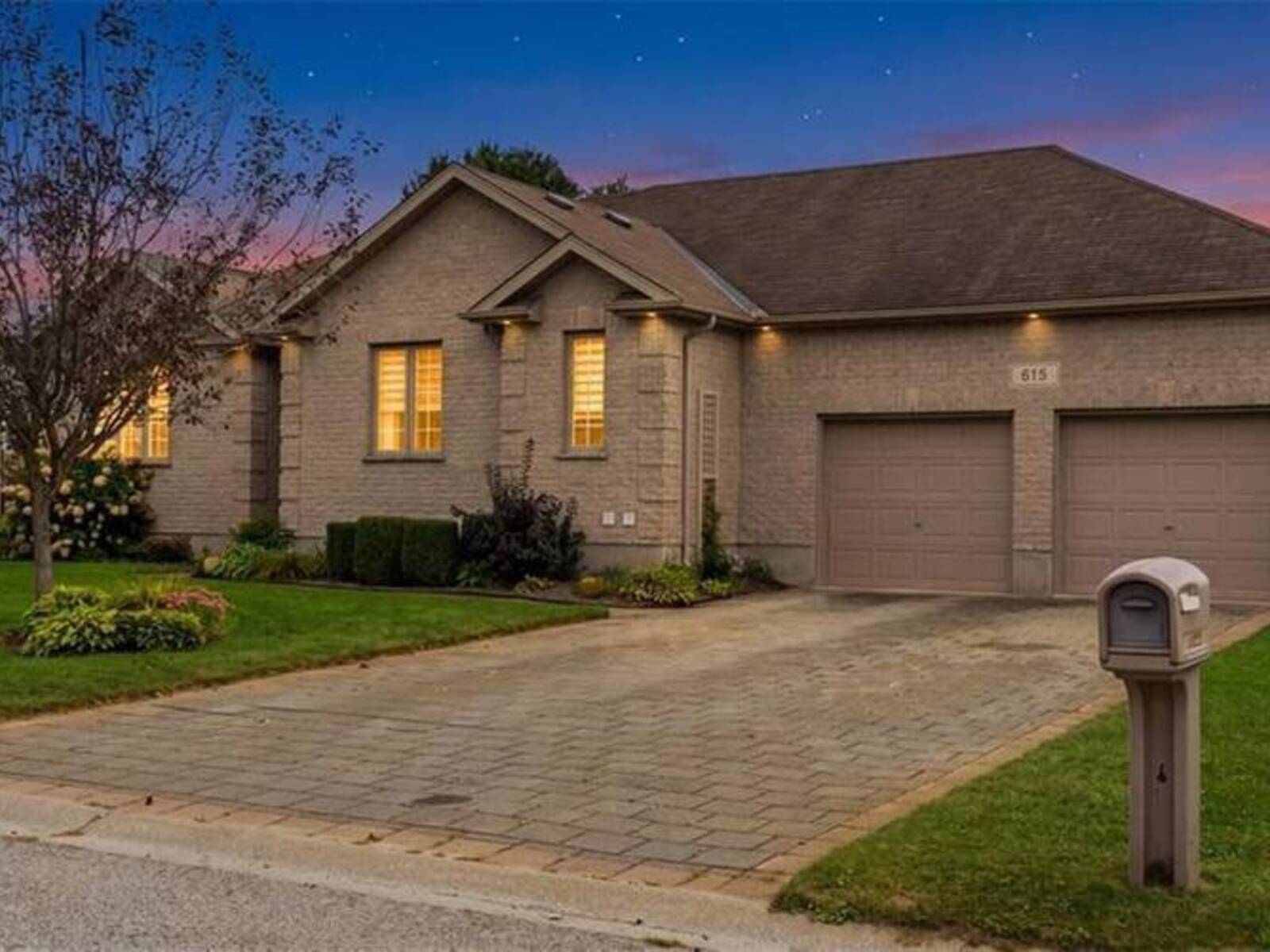 515 WOODWARD Drive, Mount Brydges, Ontario N0L 1W0