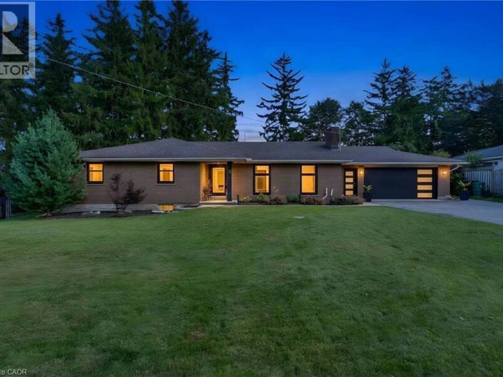 7 SHADYWOOD Lane, Cambridge, Ontario N1R 5S2