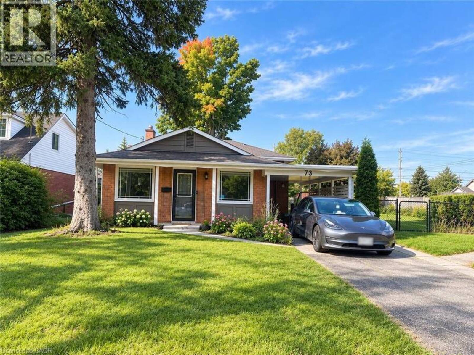 73 LARKSPUR Crescent, Kitchener, Ontario N2M 4W8