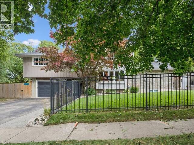 112 MARGARET Avenue N Waterloo Ontario, N2J 3P9 - 4 Bedrooms Home For Sale