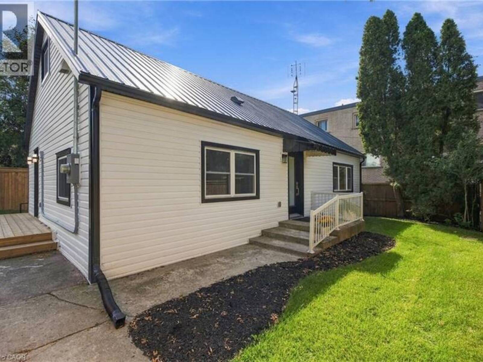 116 DUFFERIN Street, Smithville, Ontario L0R 2A0
