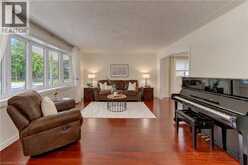 422 GRANGEWOOD Drive | Waterloo Ontario | Slide Image Six