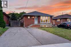 40 CLARENDON Avenue | Hamilton Ontario | Slide Image One