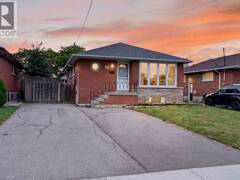 40 CLARENDON Avenue Hamilton Ontario, L9A 3A1