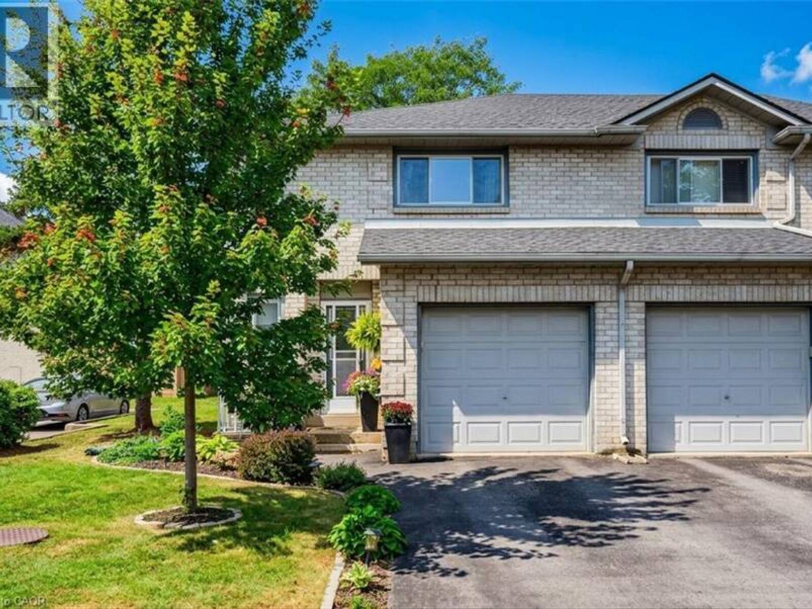 2 ROYALWOOD Court Unit# 20, Hamilton, Ontario L8E 4Y9