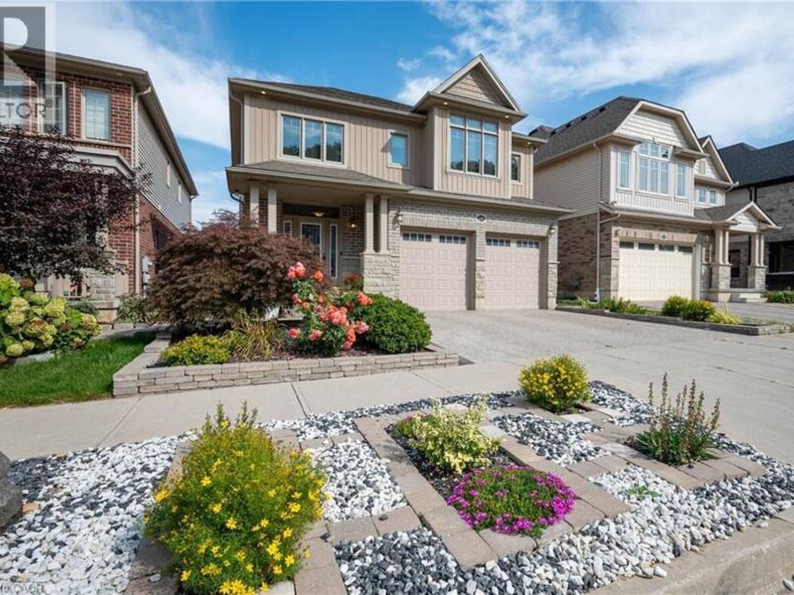 299 MOORLANDS Crescent, Kitchener, Ontario N2P 0C4