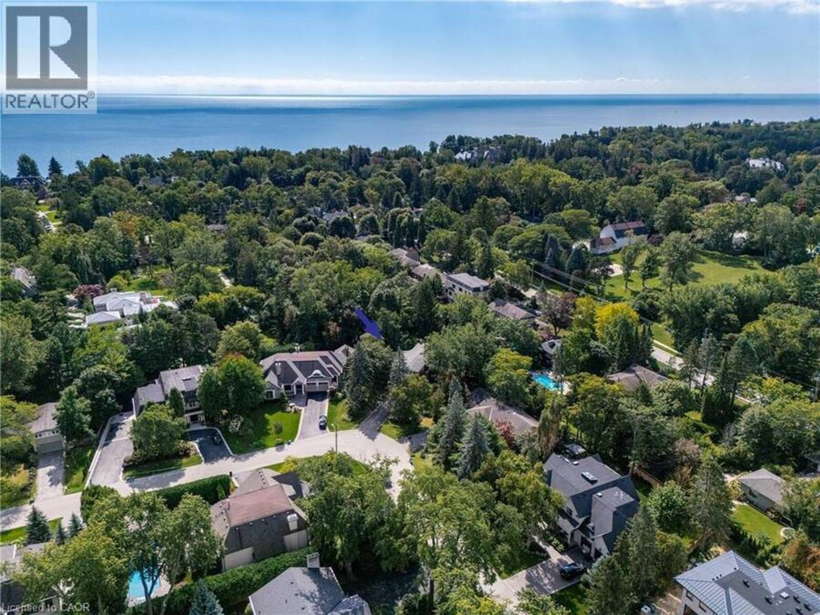1242 DONLEA Crescent, Oakville, Ontario L6J 1V7