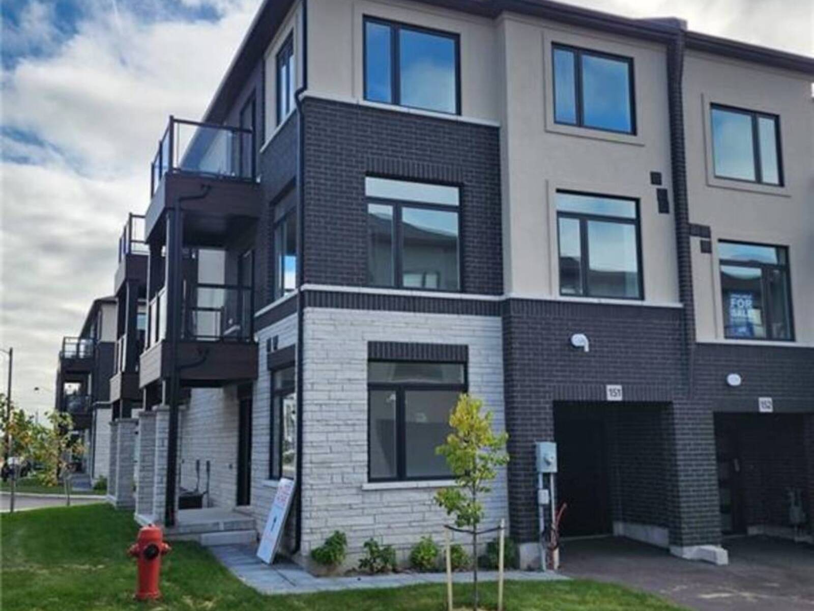 155 EQUESTRIAN Way Unit# 152, Cambridge, Ontario N3E 0E8