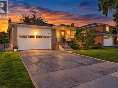 152 HILDA Avenue Toronto Ontario, M2M 1V9