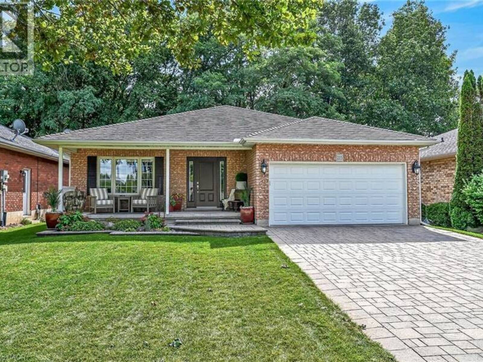 225 DOVER Avenue, Port Dover, Ontario N0A 1N4