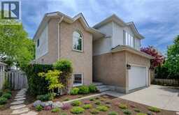 464 NORTHLAKE Drive | Waterloo Ontario | Slide Image Three