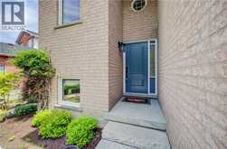 464 NORTHLAKE Drive | Waterloo Ontario | Slide Image Four