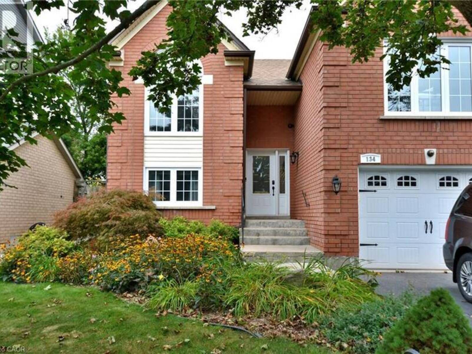 134 BOULDING Avenue, Waterdown, Ontario L0R 2M3