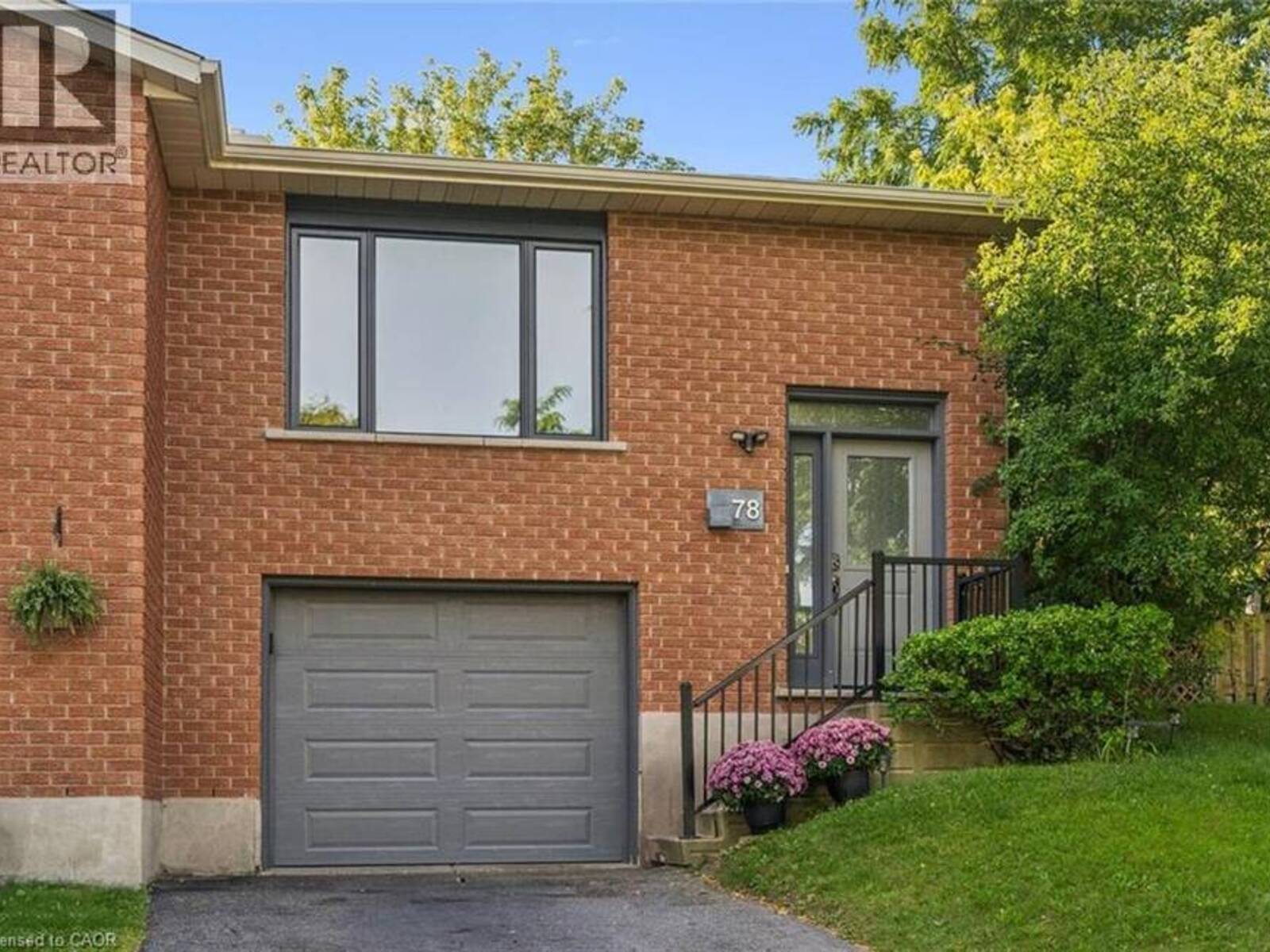 78 OLD HURON Court, Kitchener, Ontario N2R 1L7