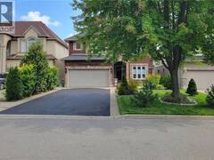 214 CLOVERLEAF Drive Ancaster Ontario, L9K 1T4