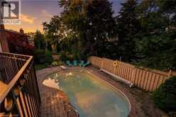 2284 MANSFIELD Drive | Burlington Ontario | Slide Image Forty-six