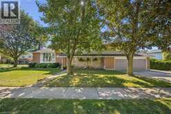 19 CHRISTINE Crescent | Kitchener Ontario | Slide Image Four