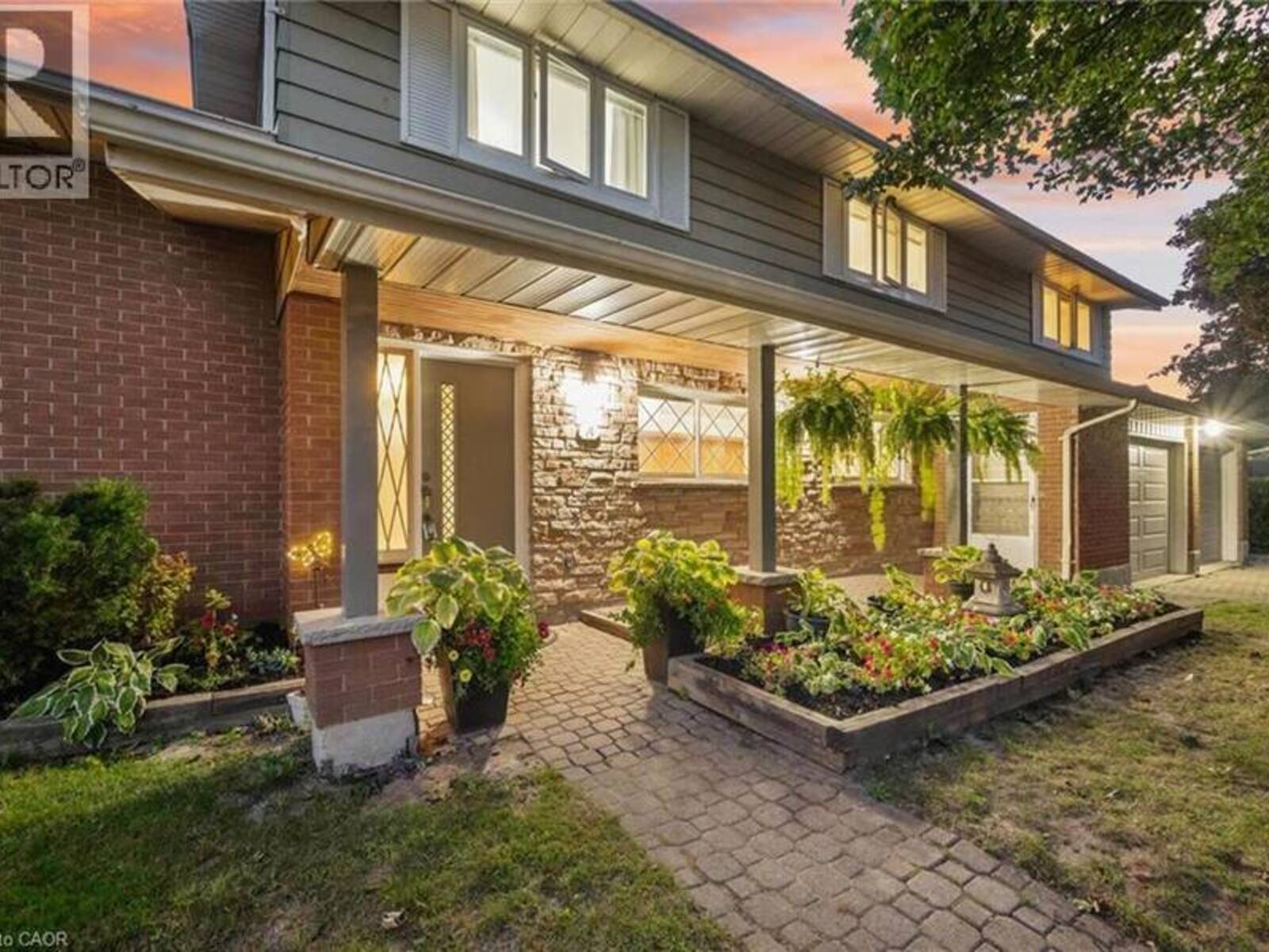 19 CHRISTINE Crescent, Kitchener, Ontario N2B 2M2