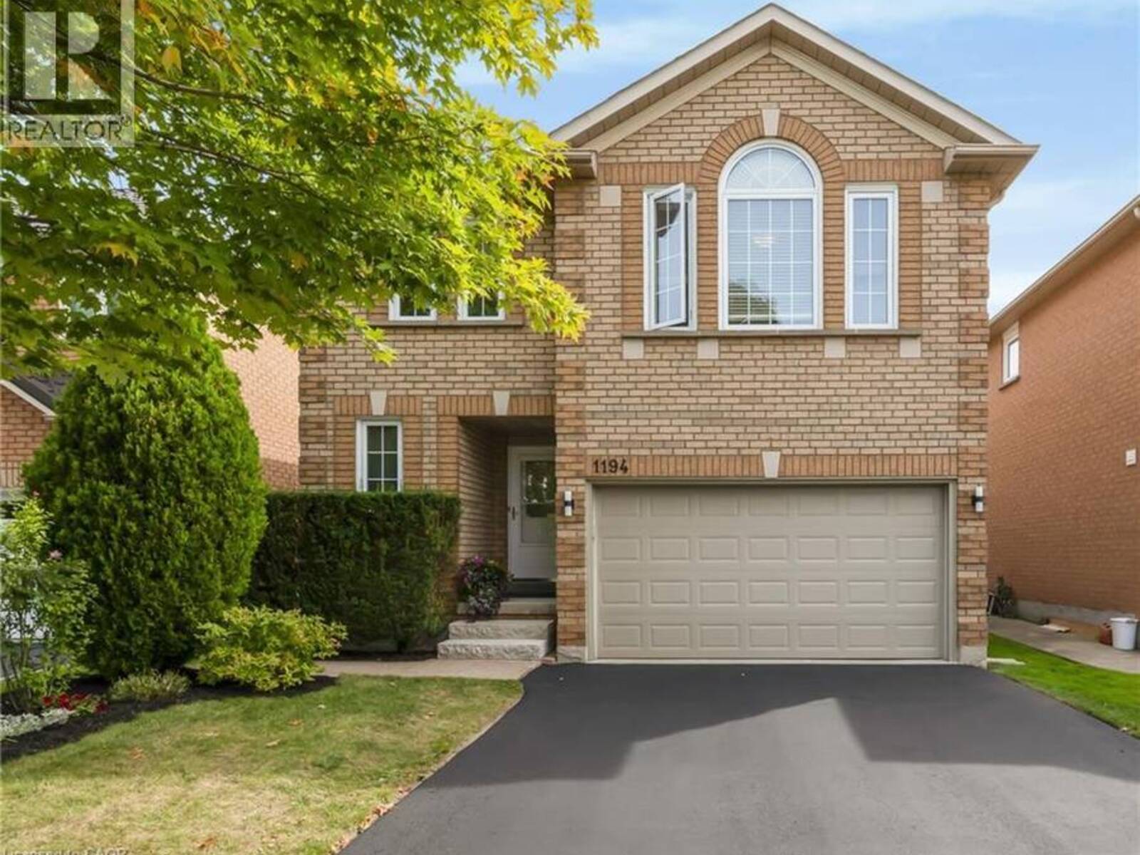 1194 OLD OAK Drive, Oakville, Ontario L6M 3K7