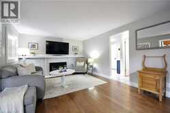 6 CRICKET HOLLOW | Kitchener Ontario | Slide Image Seven