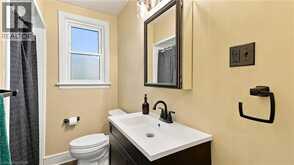 42 DELEVAN Crescent | Hamilton Ontario | Slide Image Seventeen