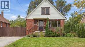 42 DELEVAN Crescent | Hamilton Ontario | Slide Image Three
