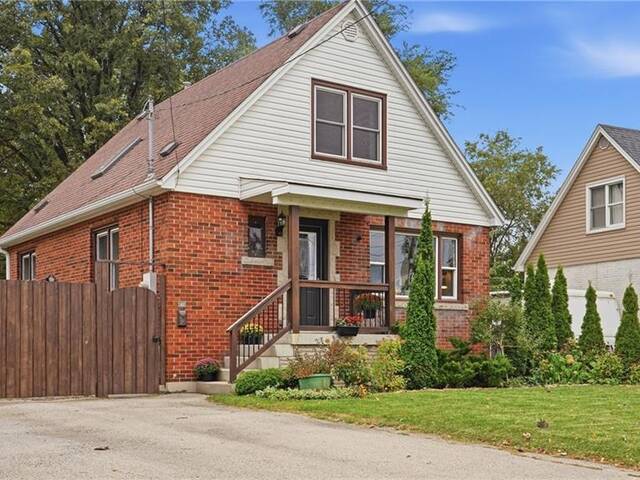 42 DELEVAN Crescent Hamilton Ontario, L9A 4A7 - 3 Bedrooms Home For Sale