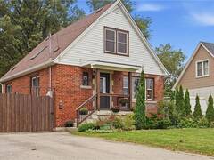 42 DELEVAN Crescent Hamilton Ontario, L9A 4A7